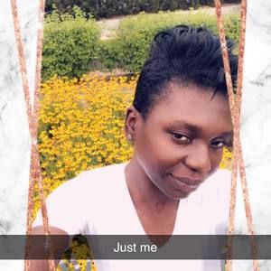 Meet your Posher, Adella